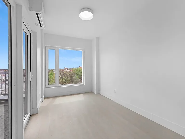 833 Maple St #5C — Photo 5
