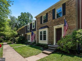 7485 Adams Park Ct, Annandale, VA 22003