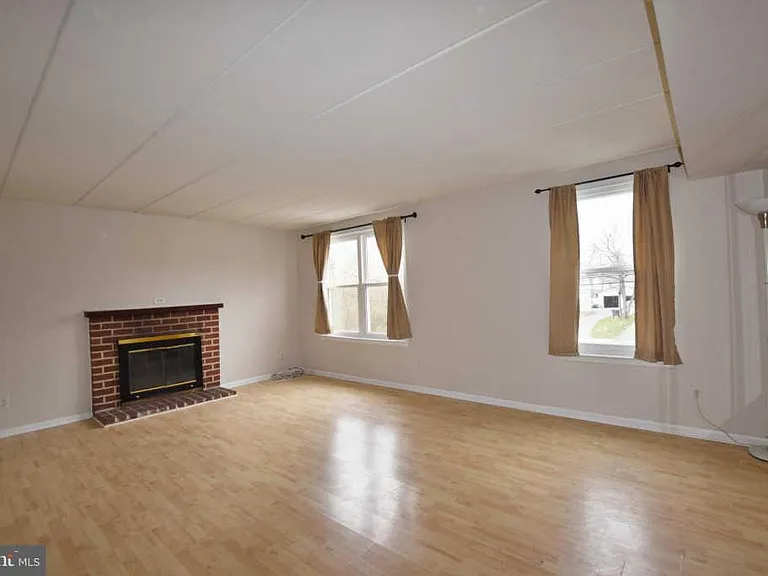 216 W Chester Pike #A — Photo 20