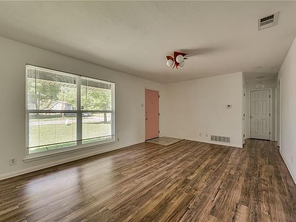 3rd image of 2642 Hearthstone Dr