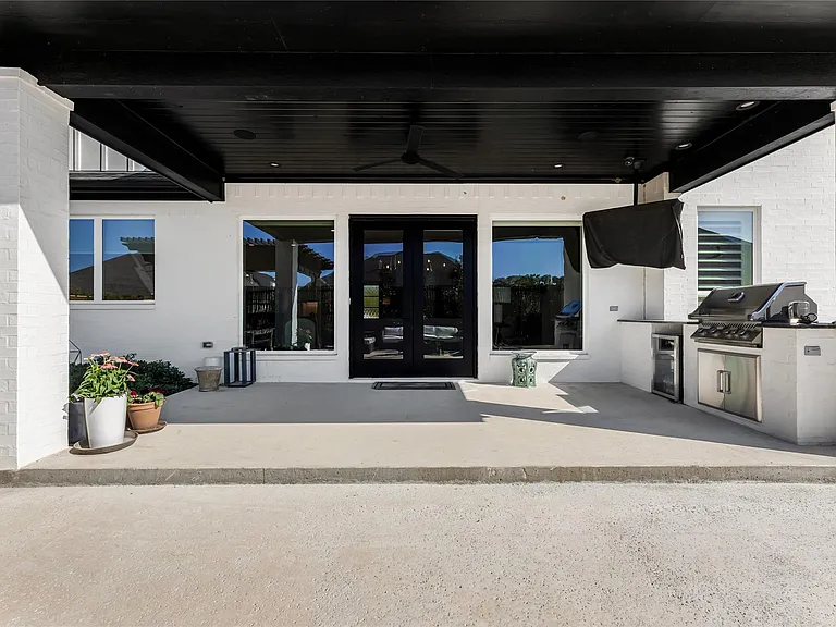 2033 Pebble Bend Dr — Photo 41
