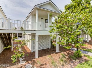 215 E Second St UNIT 38A, Pass Christian, MS 39571