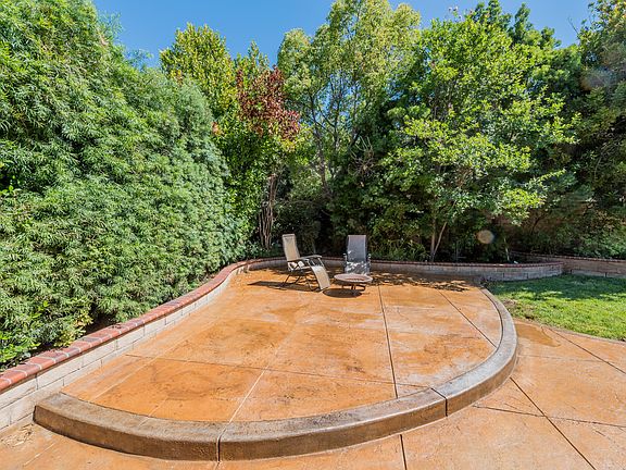 3rd image of 3229 N Sawtooth Ct