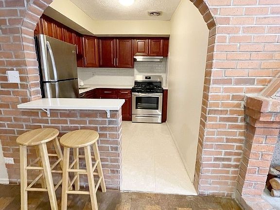 2nd image of 20-30 Hazen St #1F
