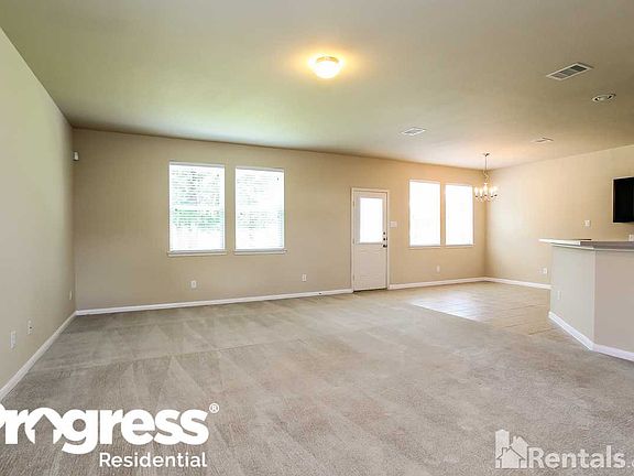 2nd image of 18626 Walden Glen Cir