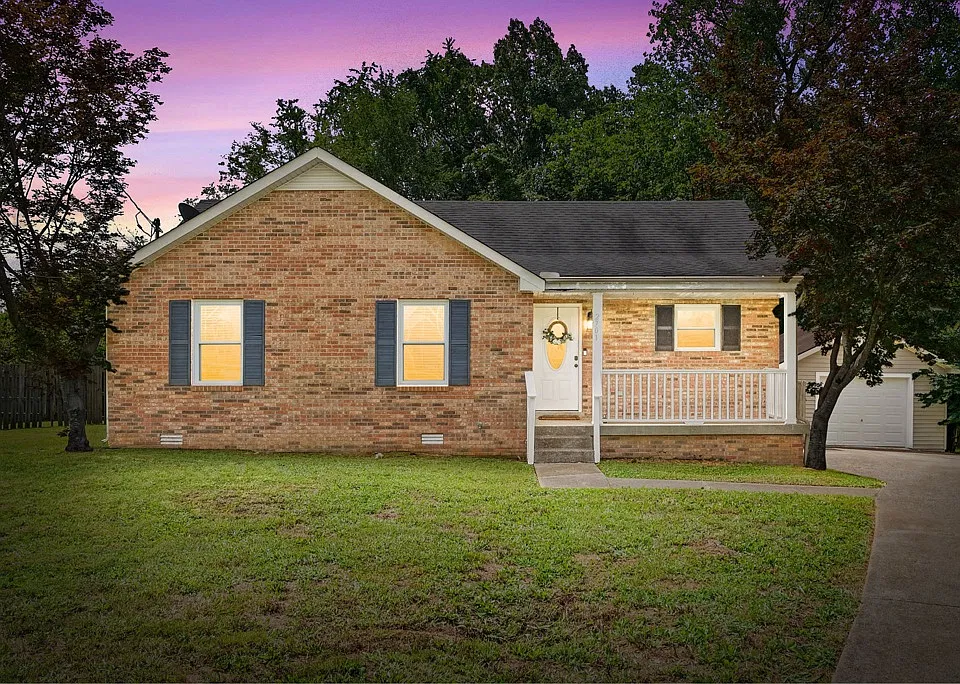 2701 E Copeland Ct