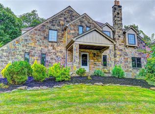 1327 Washington Rd, Mt Lebanon, PA 15228