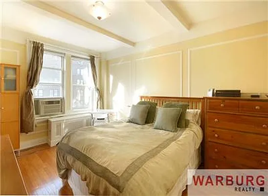 Sold by Warburg | media 12