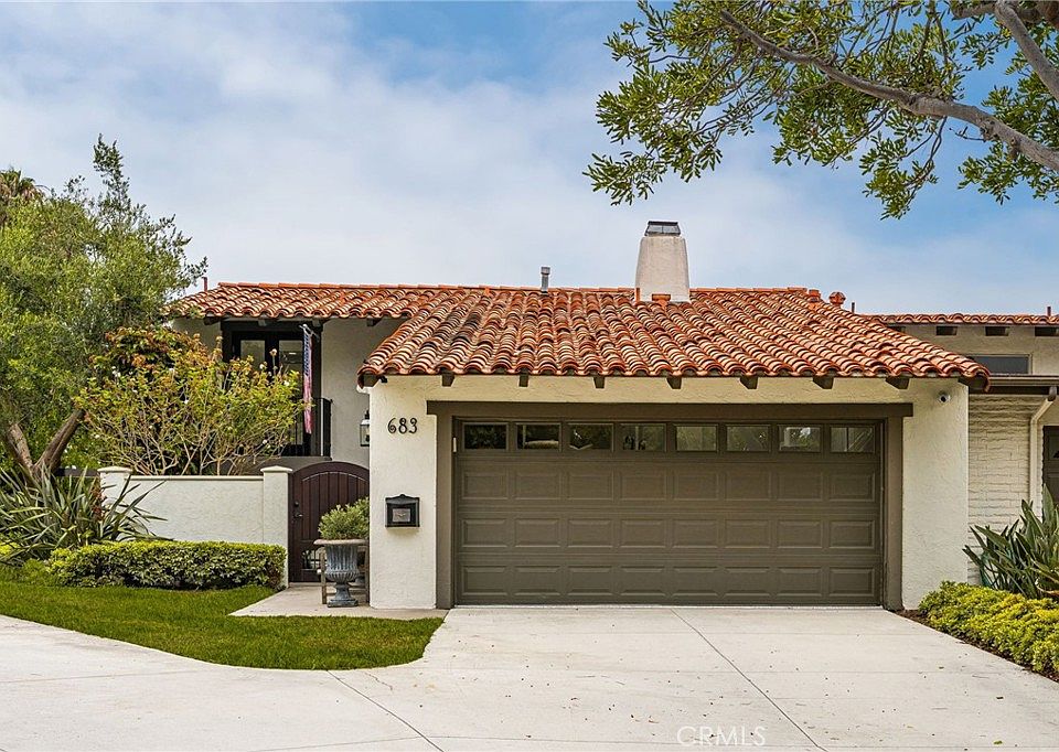 1st image of 683 Vista Bonita