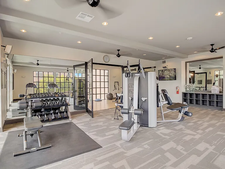 Loft and Row — Photo 20