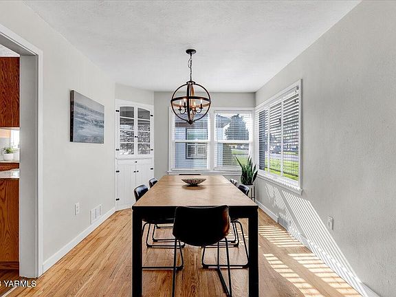 05-3308 Jefferson Ave-020>