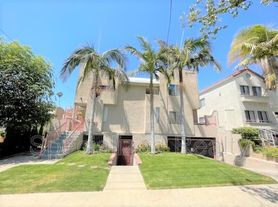 1233 Stanley Ave