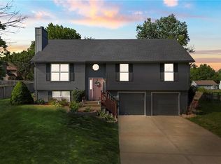 23900 W 57th St, Shawnee, KS 66226