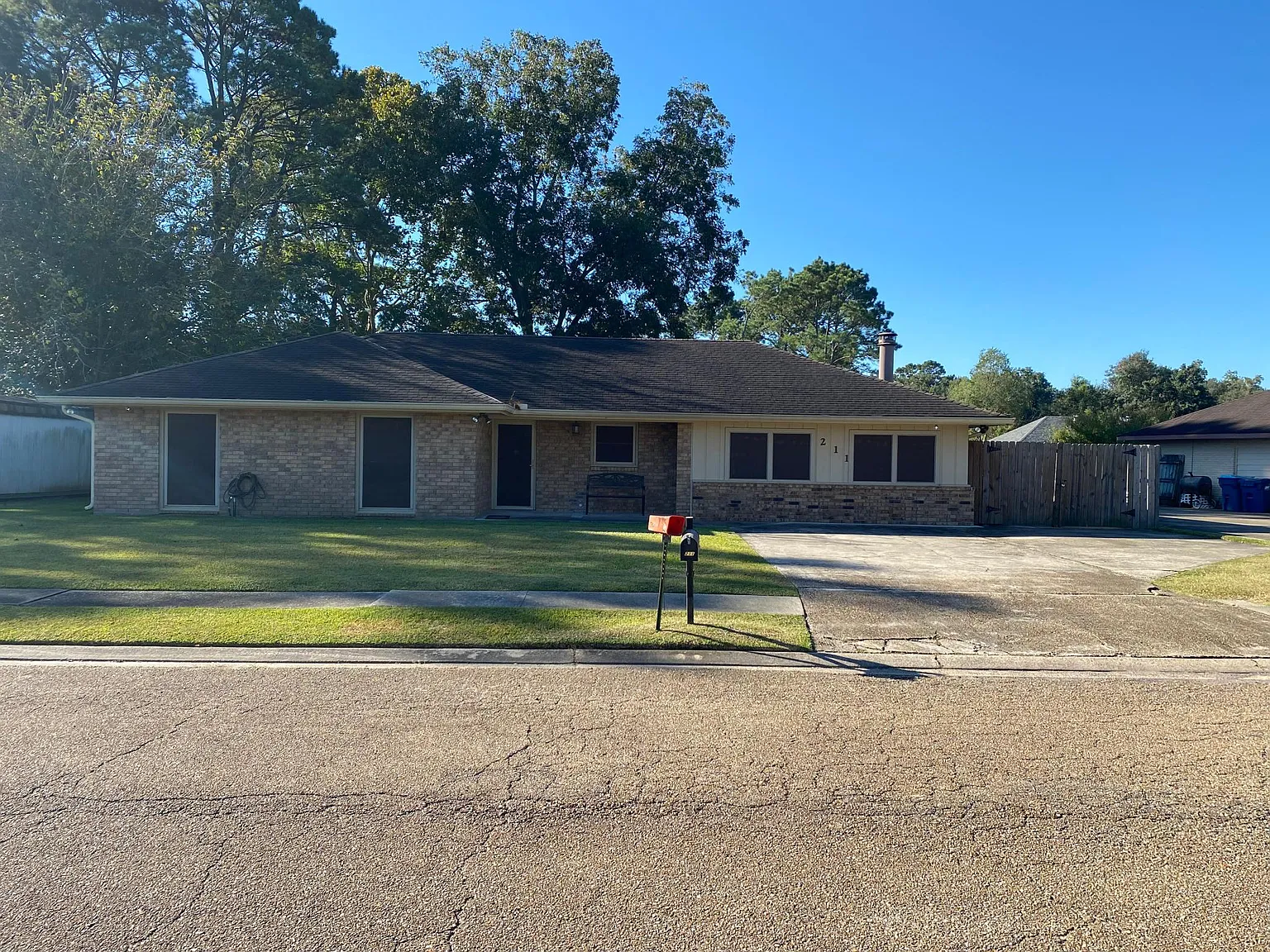 3 bed, 1736 sqft, $2,000 — Photo 1