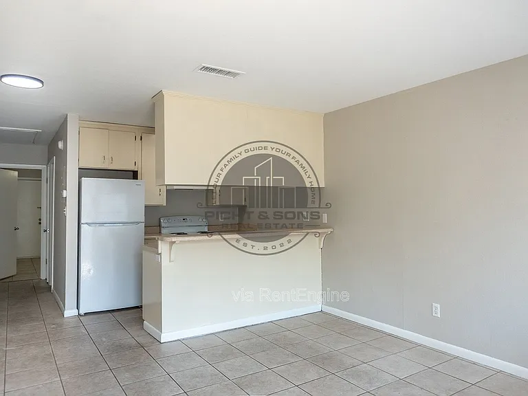 414 Hayden Rd #G — Photo 3