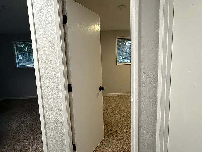 2436 La Jolla Dr NW — Photo 15