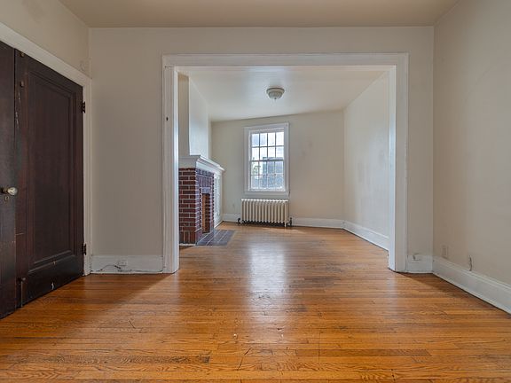 4th image of 27 Stanwix St #Dffdf04b5