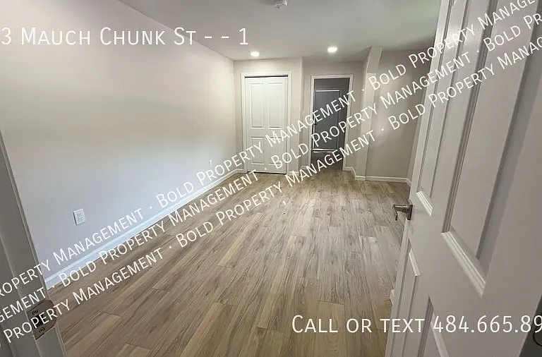 413 Mauch Chunk St #1 — Photo 4
