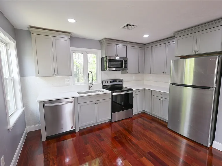 70 Mount Hope St #2 — Photo 2