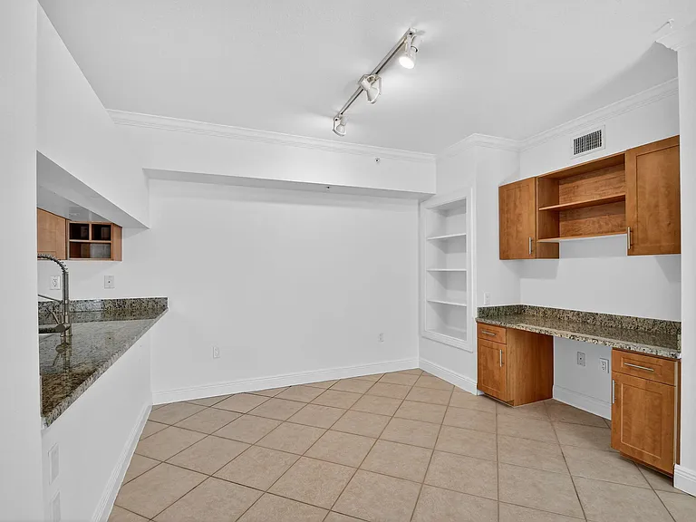 6511 Emerald Dunes Dr #304 — Photo 14