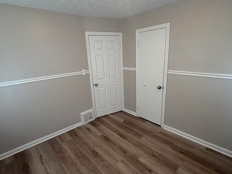 12110 Shady Oak Blvd — Photo 15