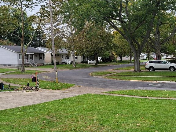 4th image of 1636 Oakmont Ln