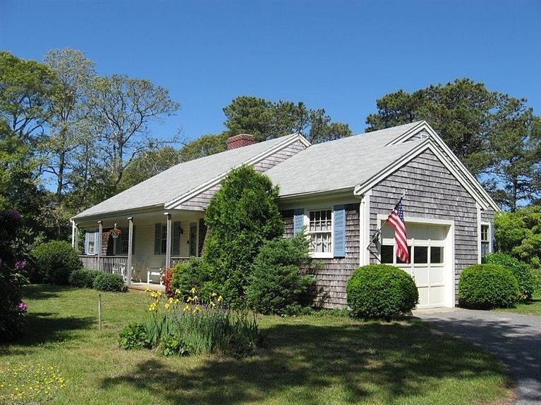 1st image of 647 Riverview Drive