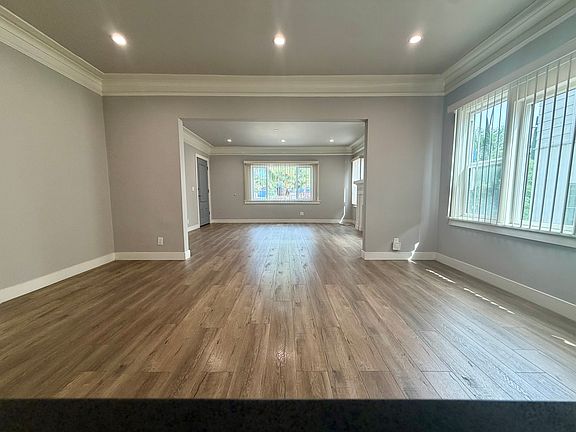 4th image of 2059 N Vermont Ave #2059