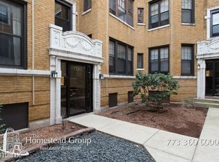 721 1/2 W Barry Ave APT 2A, Chicago, IL 60657