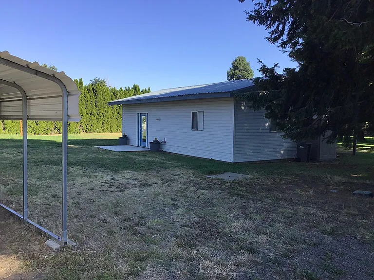 760 Willett Rd — Photo 2