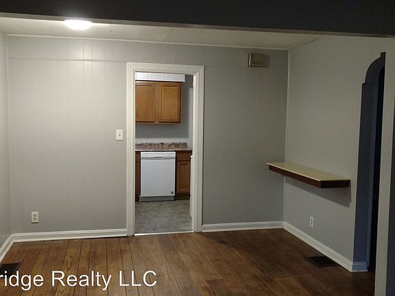 2nd image of 1511 Robinwood Ave