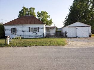 1003 S Charles St, Shattuck, OK 73858