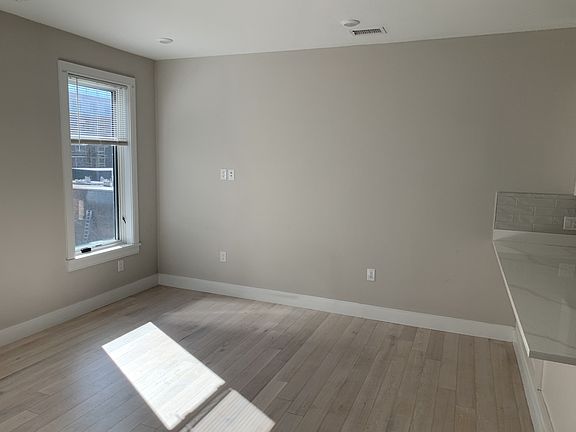 5th image of 197 Green St #306