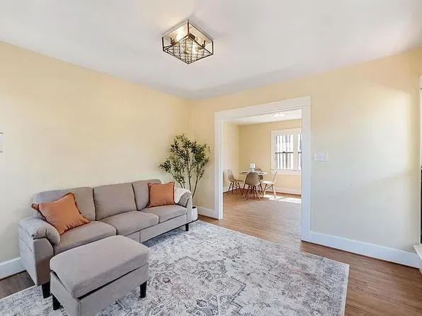 1321 E 48th St, Los Angeles, CA 90011