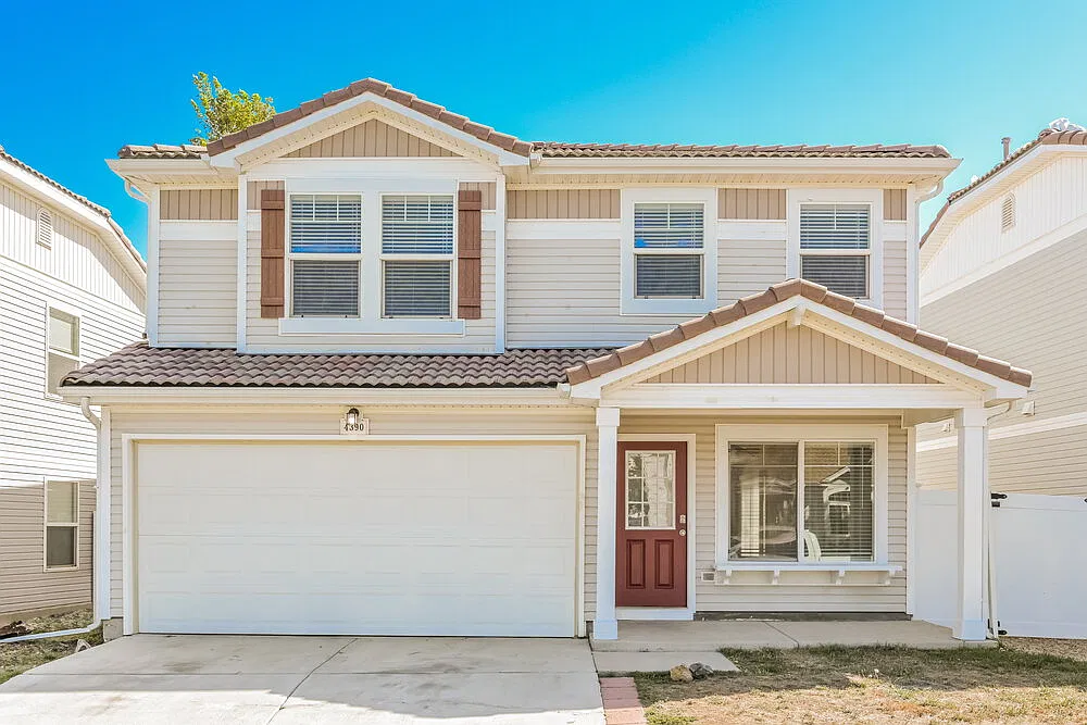 4 bed, 2.5 bath, 1754 sqft, $2,980 — Photo 1