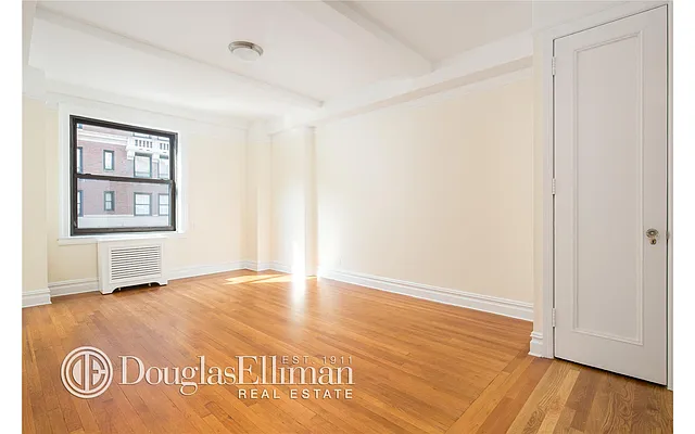 Rented by Douglas Elliman | media 14