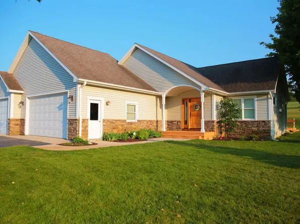 1594 Oban Way, Traverse City, MI 49696