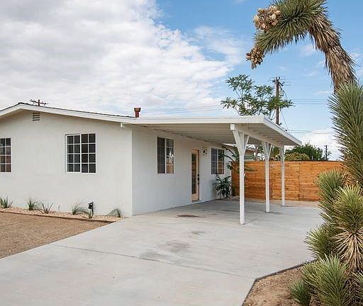 2nd image of 62046 Mountain View Cir