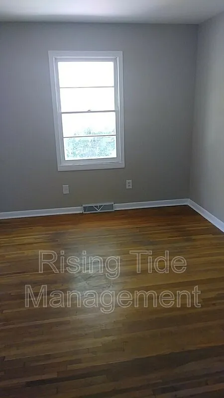 3 bed, 2.0 bath, 1385 sqft, $1,230 — Photo 3