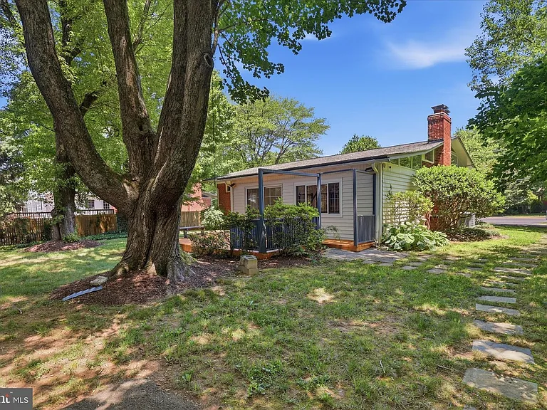 1608 Westmoreland St — Photo 30