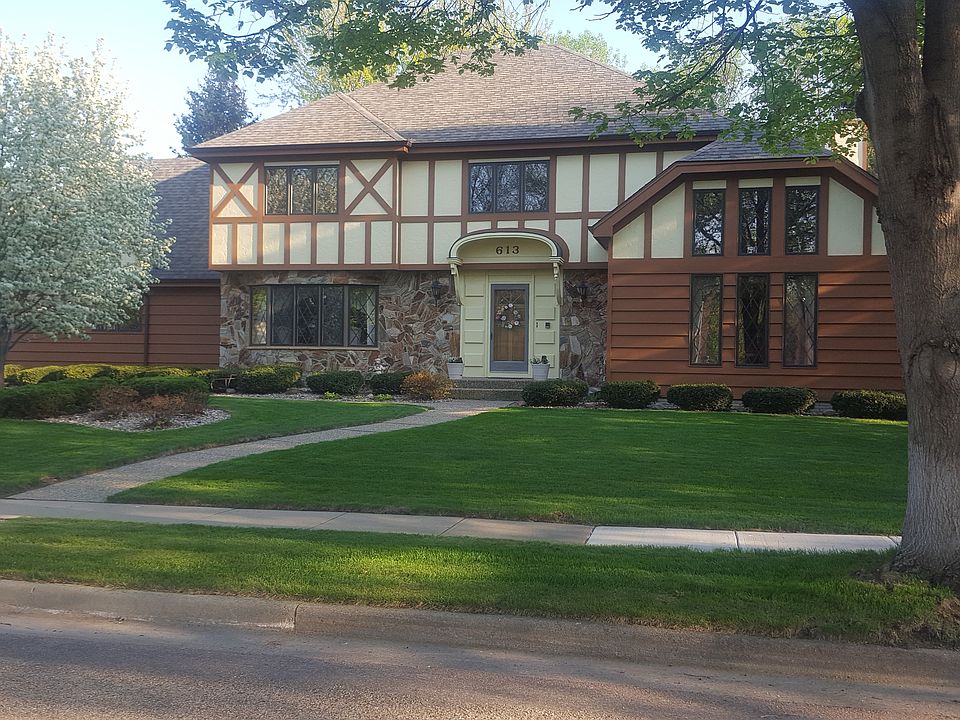 1st image of 613 E Sandpiper Trl