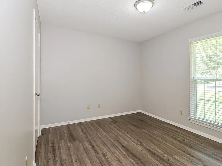 3655 Corsica Dr — Photo 13