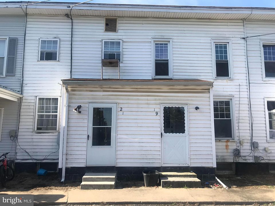 1st image of 15-17 Kenneth Ave #19