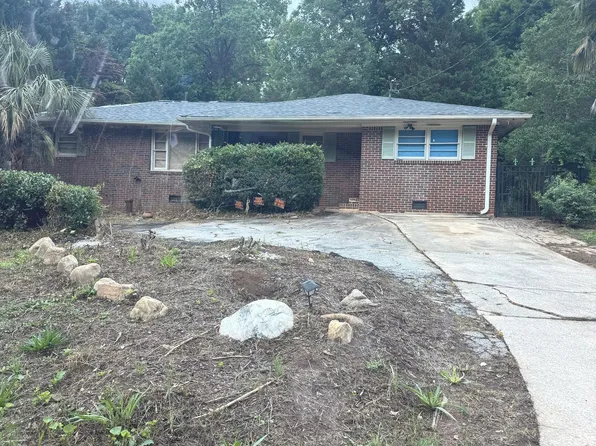 1017 Woodward Cir SW, Mableton, GA 30126