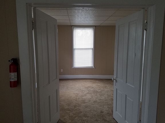 3rd image of 718 Monongalia Ave