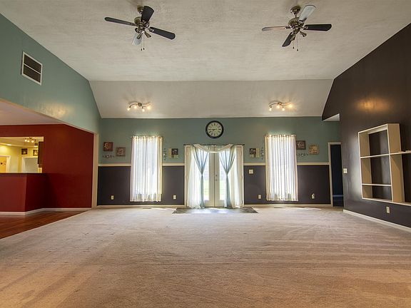 2nd image of 500 W 9th St