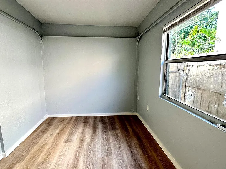 447 Conniston Rd #STUDIO — Photo 4