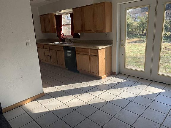 3rd image of 5411A Nelson Dr