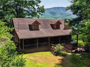 549 Geneva Ln, Gatlinburg, TN 37738