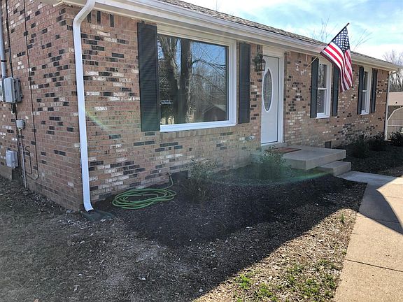 3rd image of 727 Welsey Dr